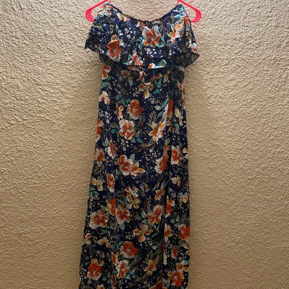 Jasambac (L) Strapless Dress